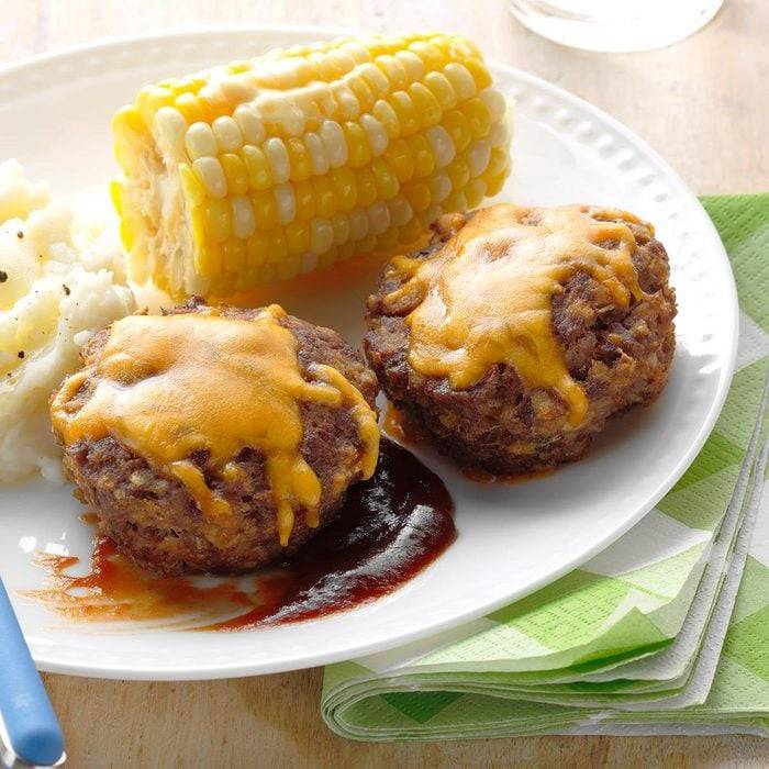 Image of bbq mini meatloafs and corn